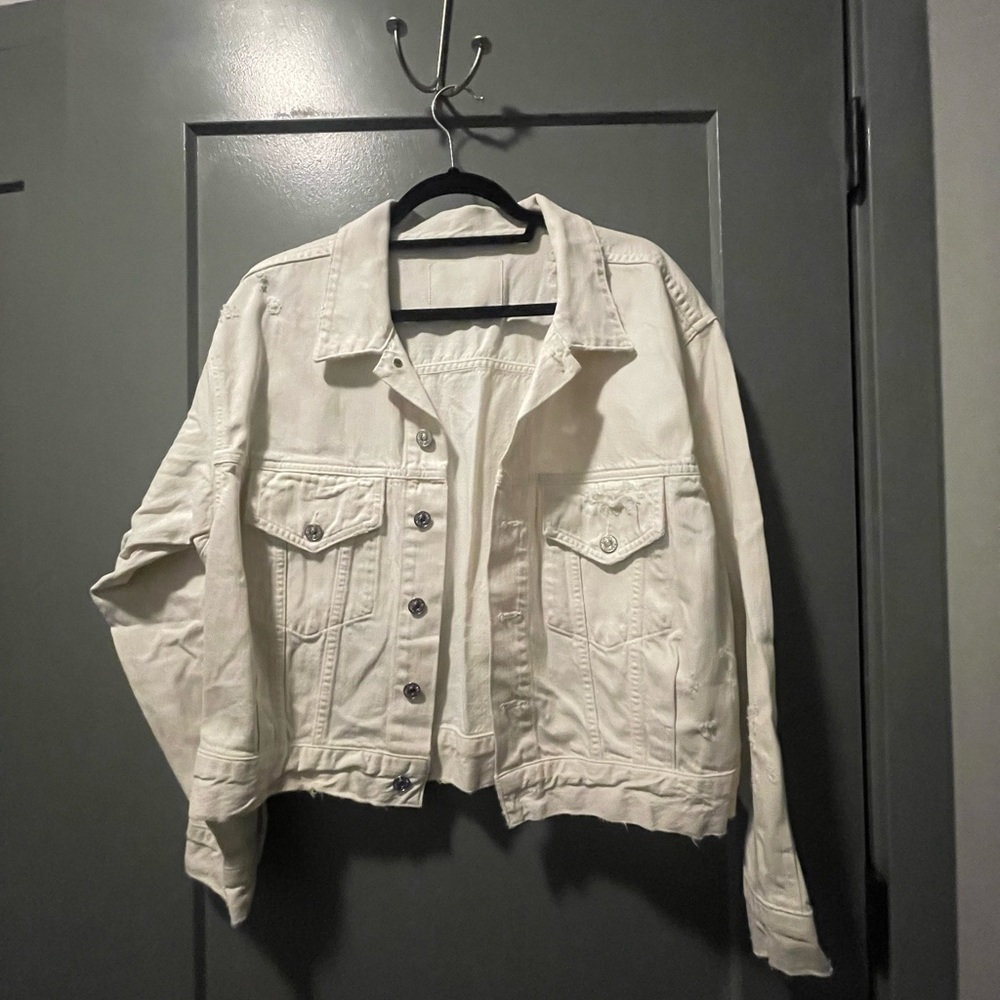 NWOT White Citizens of Humanity denim jacket (intentionally distressed)